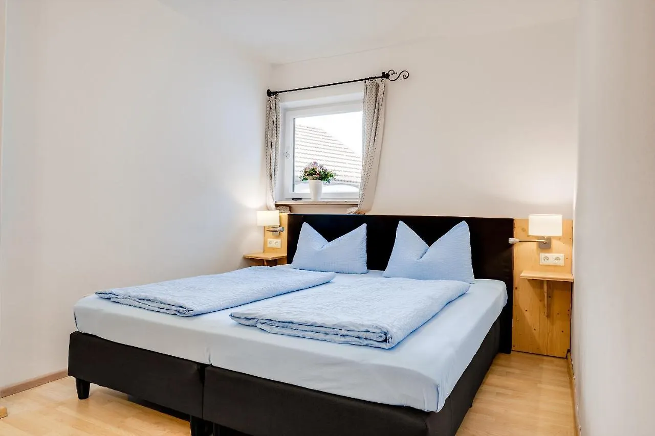 Gastehaus Veronika: Breakfast Buffet & KönigsCard Attractions Included Unterammergau 0*,  Germany