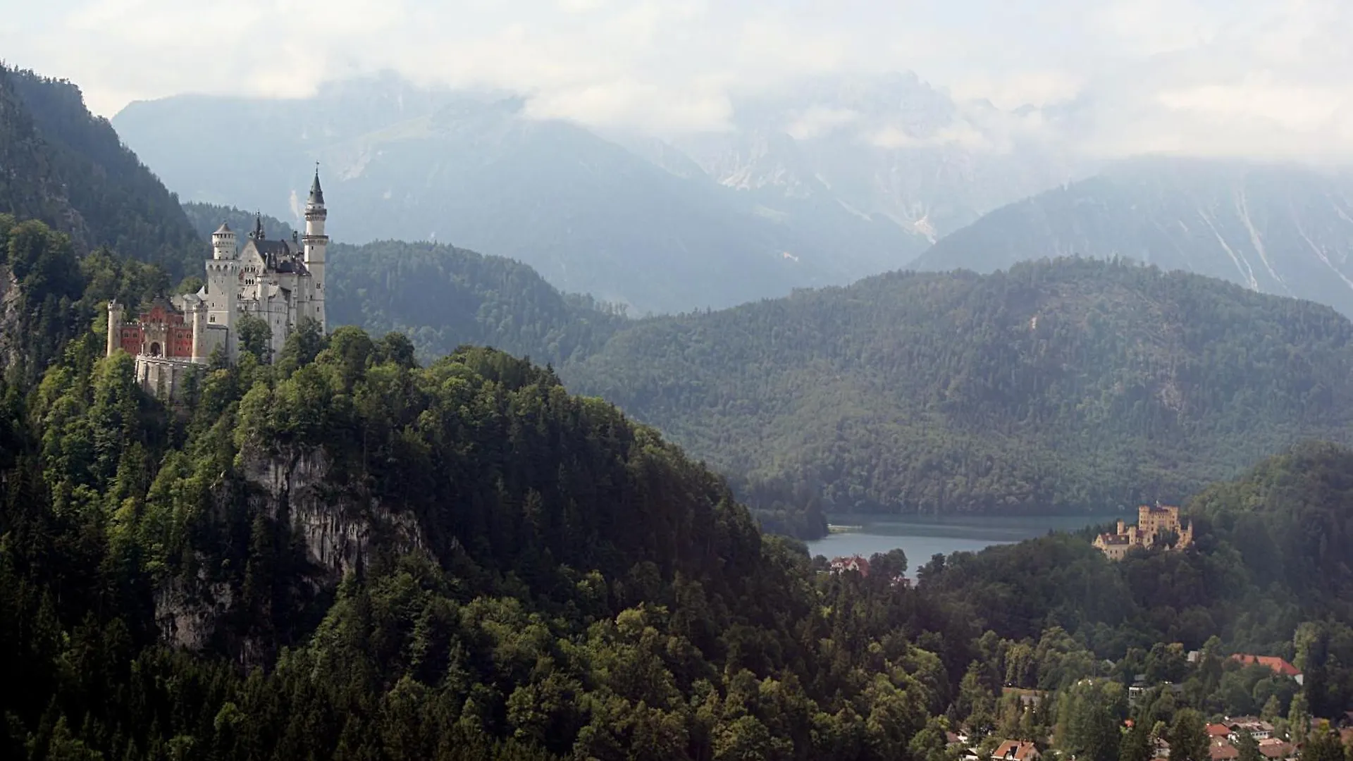 Apartment Gastehaus Veronika: Breakfast Buffet & KönigsCard Attractions Included Unterammergau
